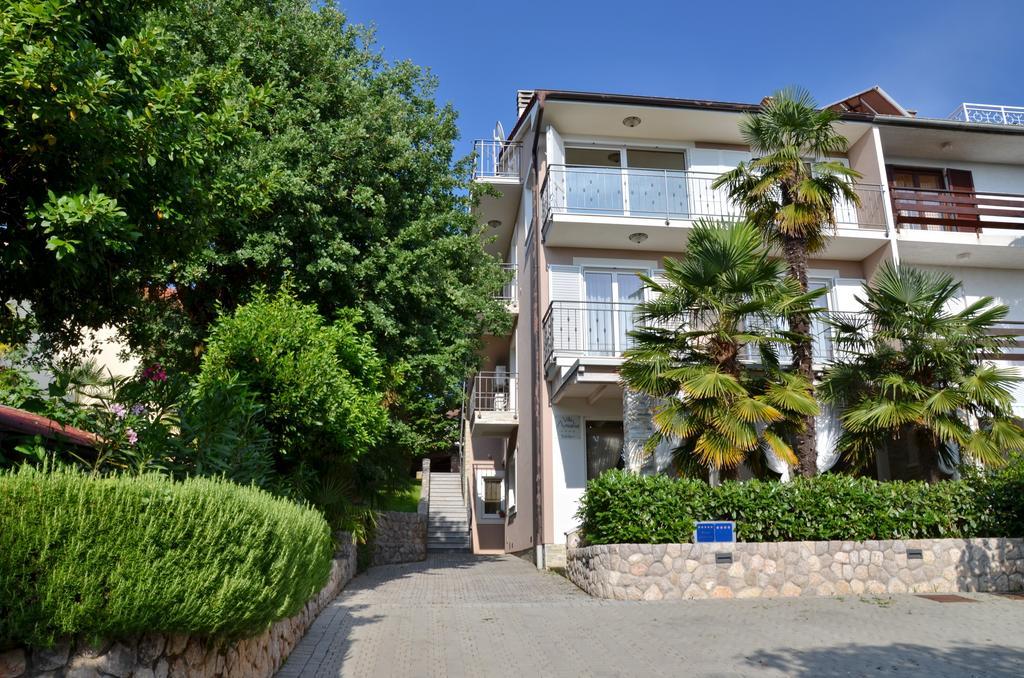 Villa Amalia Apartment 2 Malinska Rum bild